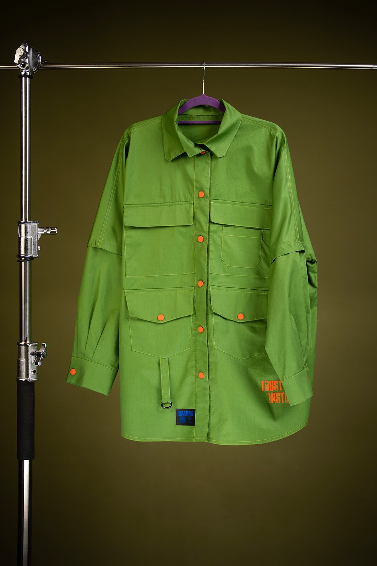 X LONG SLEEVE GREEN BUTTON UP SHIRT